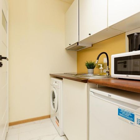 Micro Apartment Miaczynska By Noclegi Renters Varşovia Exterior foto