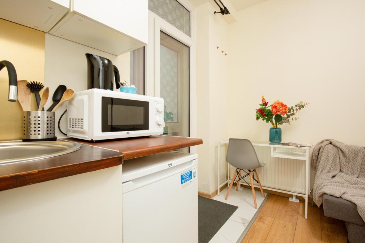 Micro Apartment Miaczynska By Noclegi Renters Varşovia Exterior foto