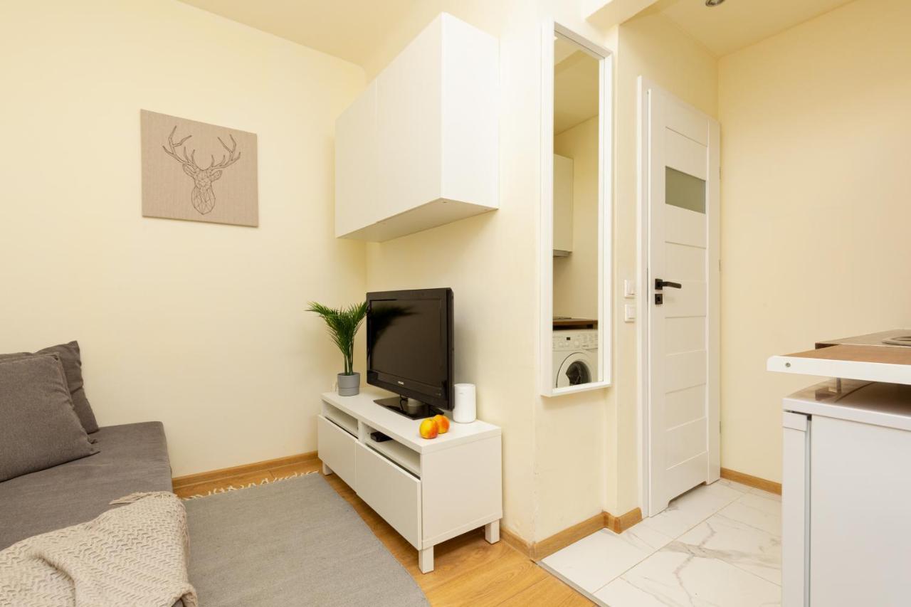 Micro Apartment Miaczynska By Noclegi Renters Varşovia Exterior foto