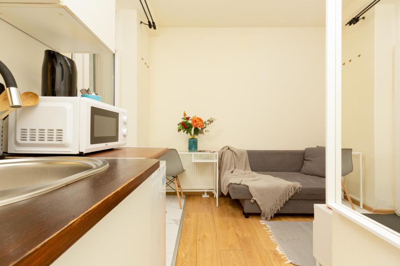 Micro Apartment Miaczynska By Noclegi Renters Varşovia Exterior foto
