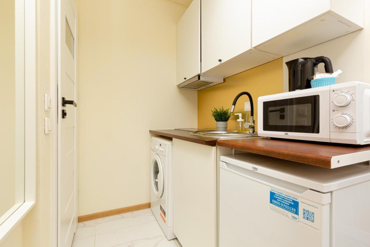 Micro Apartment Miaczynska By Noclegi Renters Varşovia Exterior foto